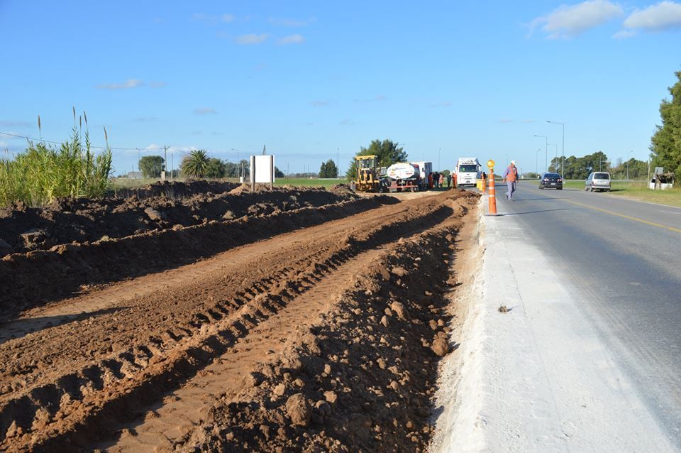 Pila: comenzó el ensanche de la ruta 41 entre esta ciudad y autovía 2 4 Pila: comenzó el ensanche de la ruta 41 entre esta ciudad y autovía 2