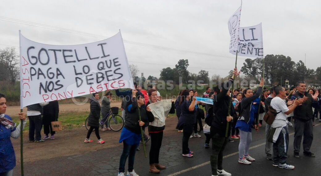 Trabajadores de ggm cortan la ruta 3 en las flores por salarios adeudados