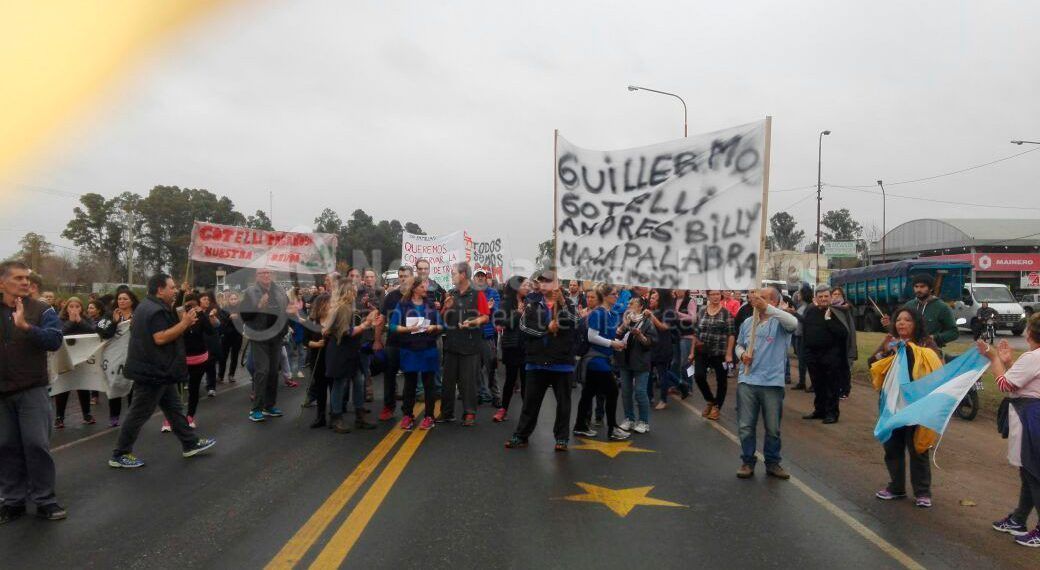 Trabajadores de ggm cortan la ruta 3 en las flores por salarios adeudados