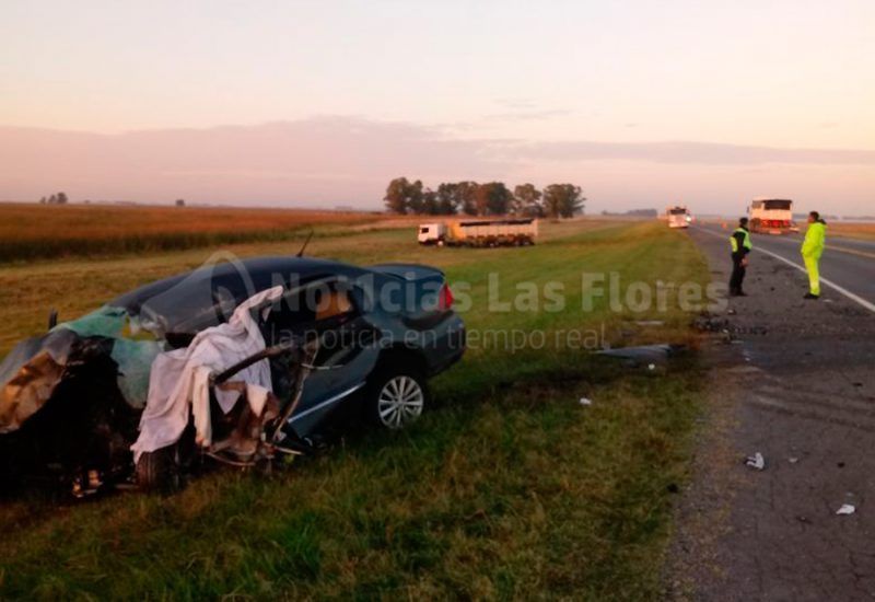 Un muerto al chocar un camión y un auto en la ruta 3 2 Un muerto al chocar un camión y un auto en la ruta 3