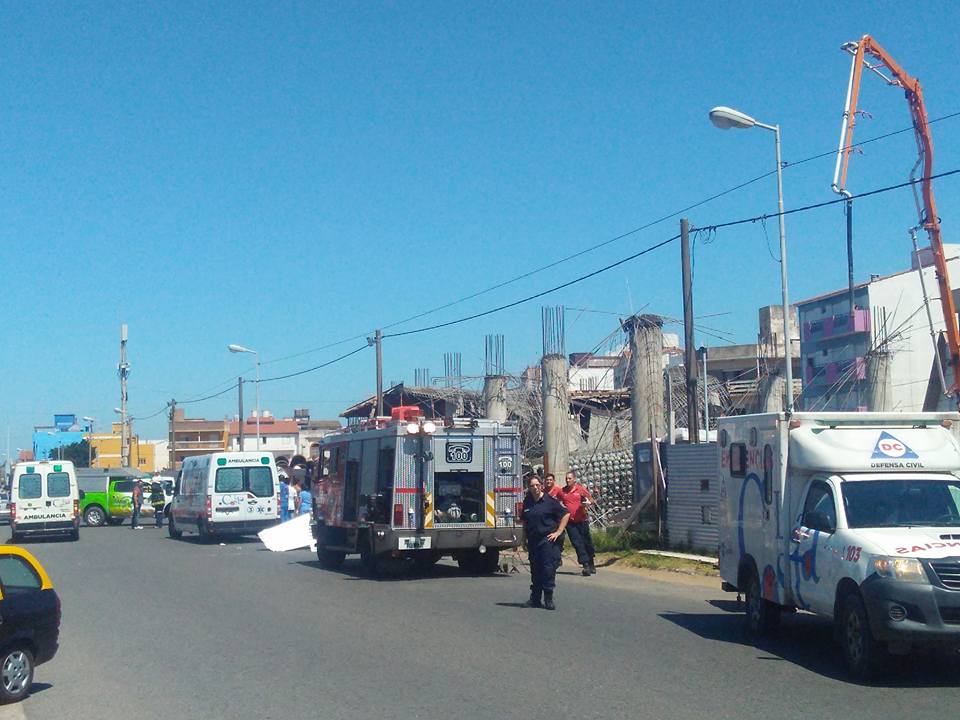 Santa teresita: derrumbe, gente atrapada y heridos 3 Santa teresita: derrumbe, gente atrapada y heridos