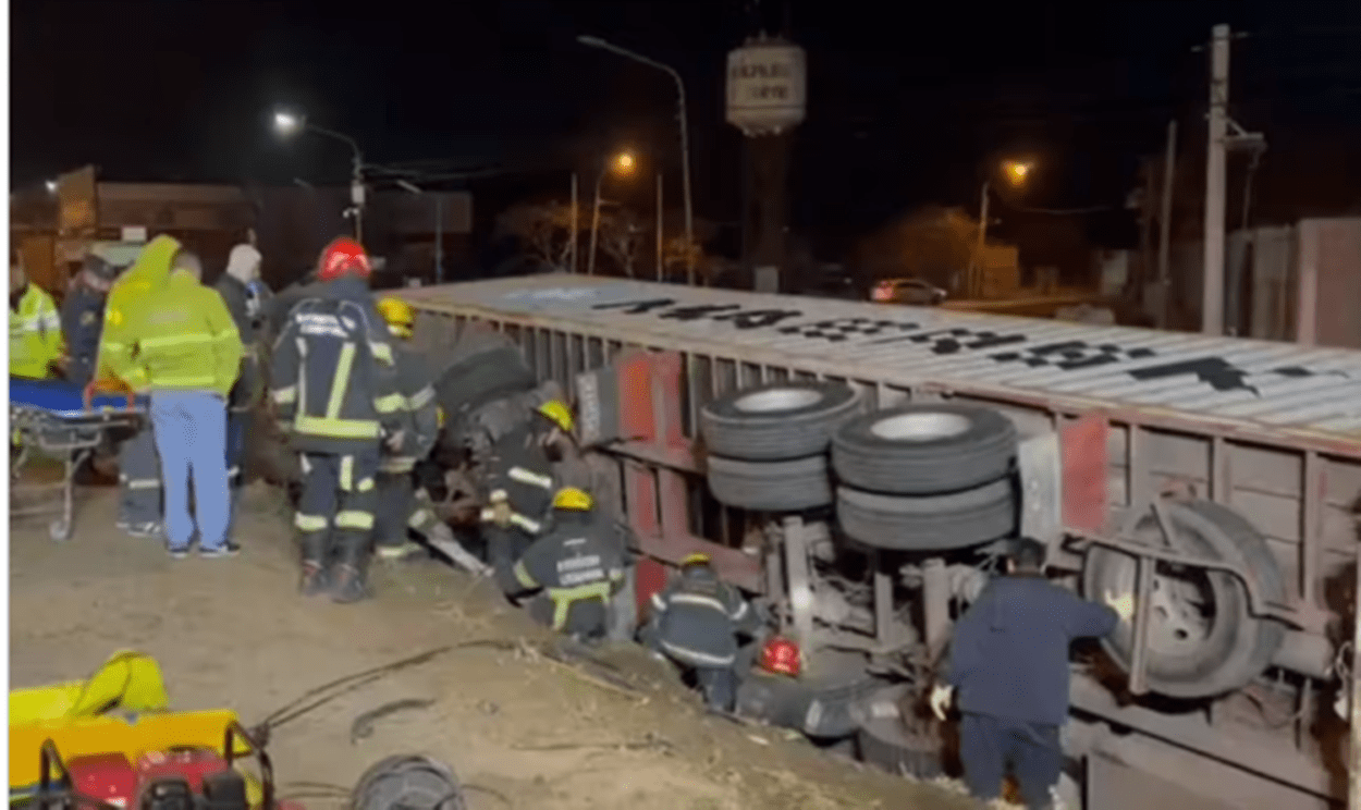 Fatal Accidente En Ruta Un Cami N Aplast A Un Auto Y Murieron Un