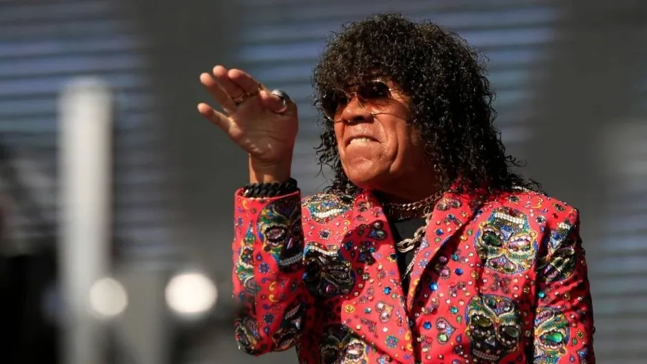 La mona giménez sufrió un principio de acv y fue internado en terapia intensiva