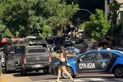 Hombre se encerró en terraza